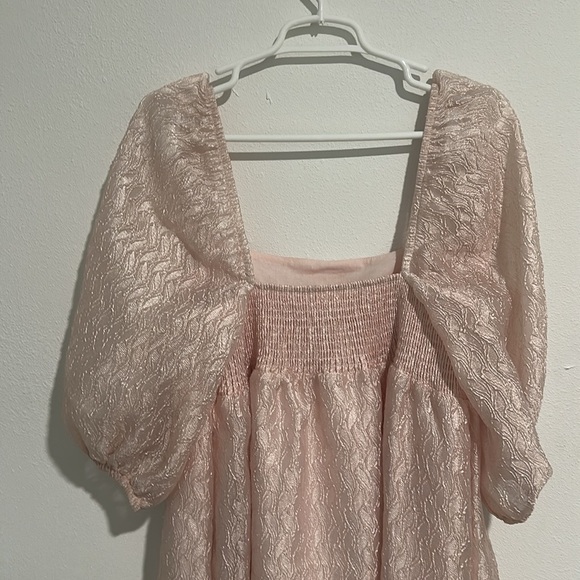 Textured Puff-Sleeve Dress - Picture 12 of 12